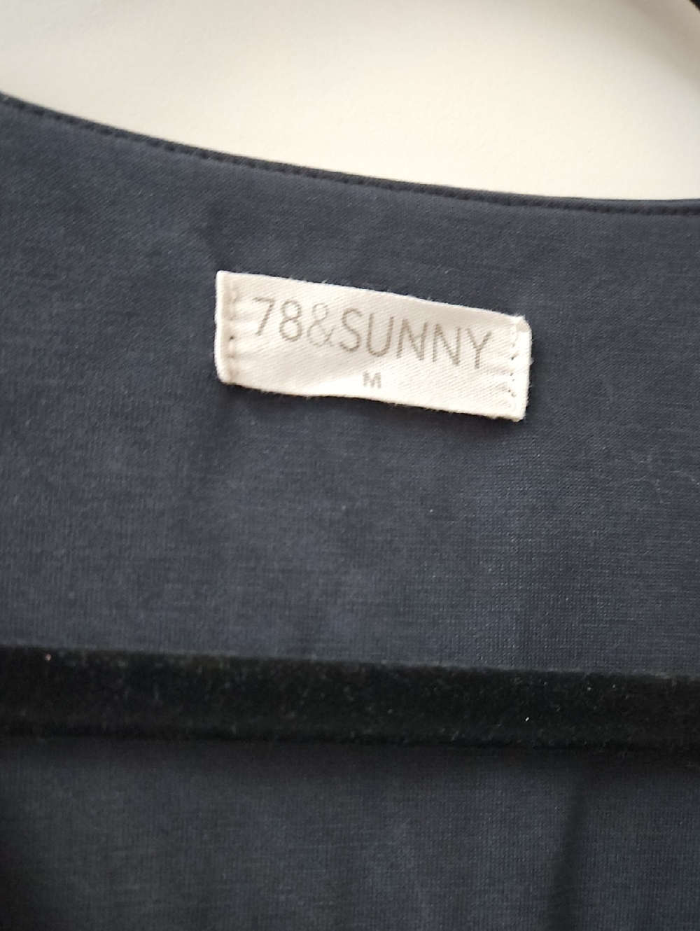 78& Sunny Deep Navy Sleeveless Wrap Romper - Picture 2 of 4